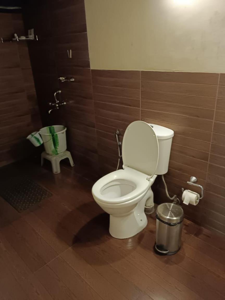 Monica Garden Bungalow Vālpārai Zewnętrze zdjęcie